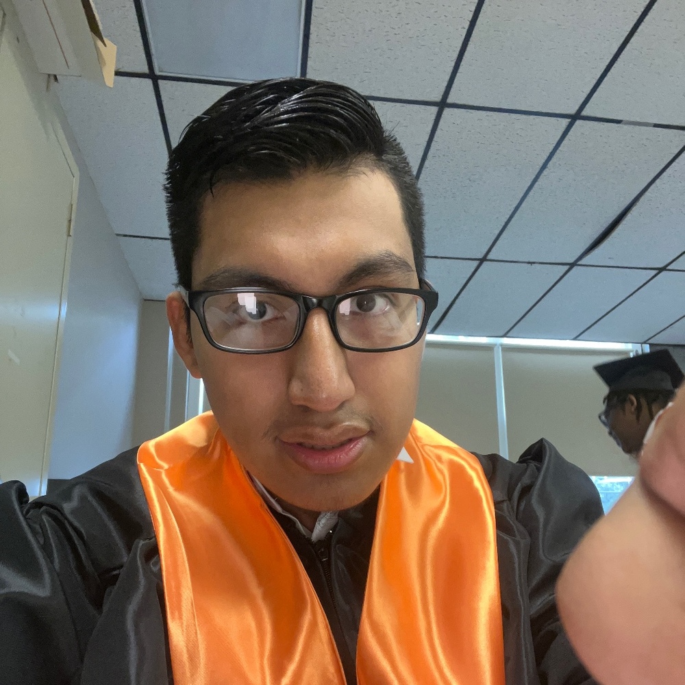 Meet your Posher, Ulises
